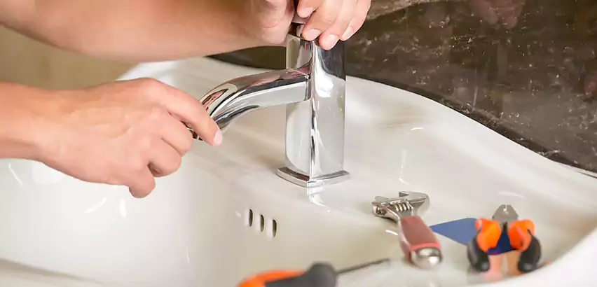 Bathtub Faucet Replacement in Kingman