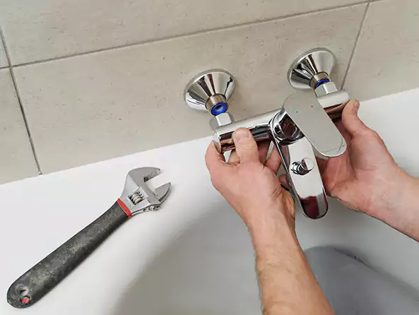 Why Choose Kingman Plumbers for Bathtub Faucet Replacement in Kingman, AZ?