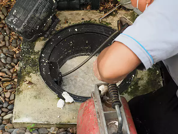 Why Choose Kingman Plumbers for Sewer Line Cleaning in Kingman, AZ?